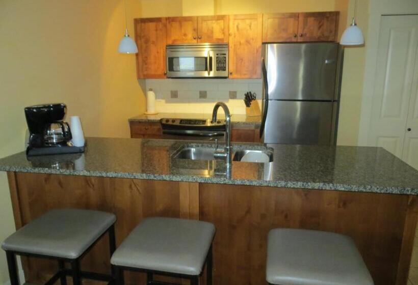 فندق Walnut Beach Resort