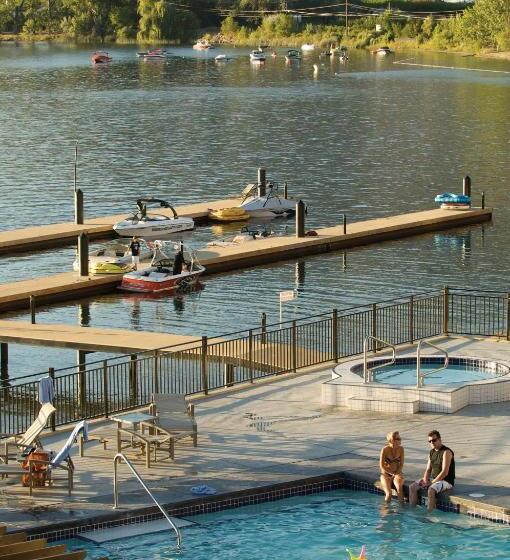 ホテル Walnut Beach Resort