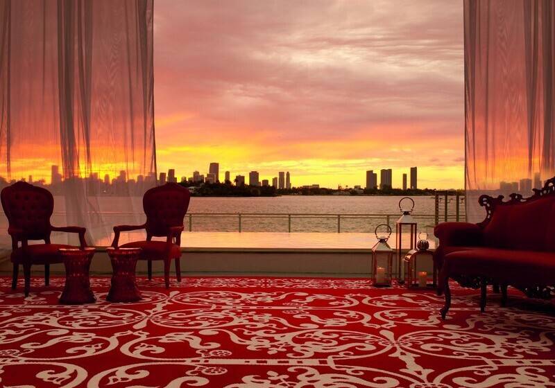 اقامتگاه Mondrian South Beach