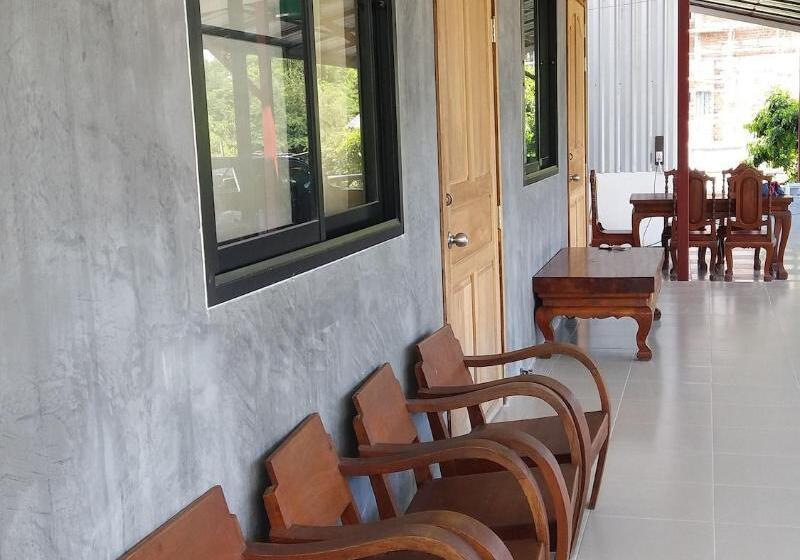 בית מלון כפרי Baan Saun Homestay By Lamyai Khunmae
