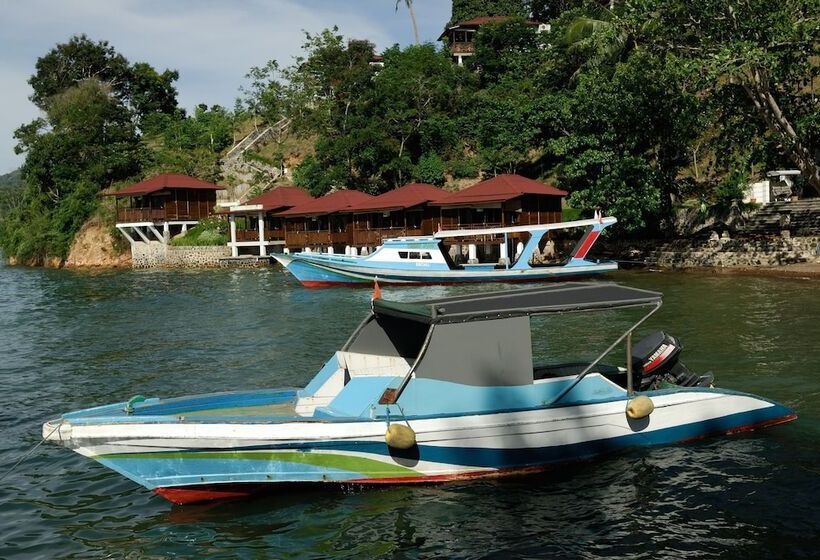 בית מלון כפרי Bastianos Lembeh Dive Resort