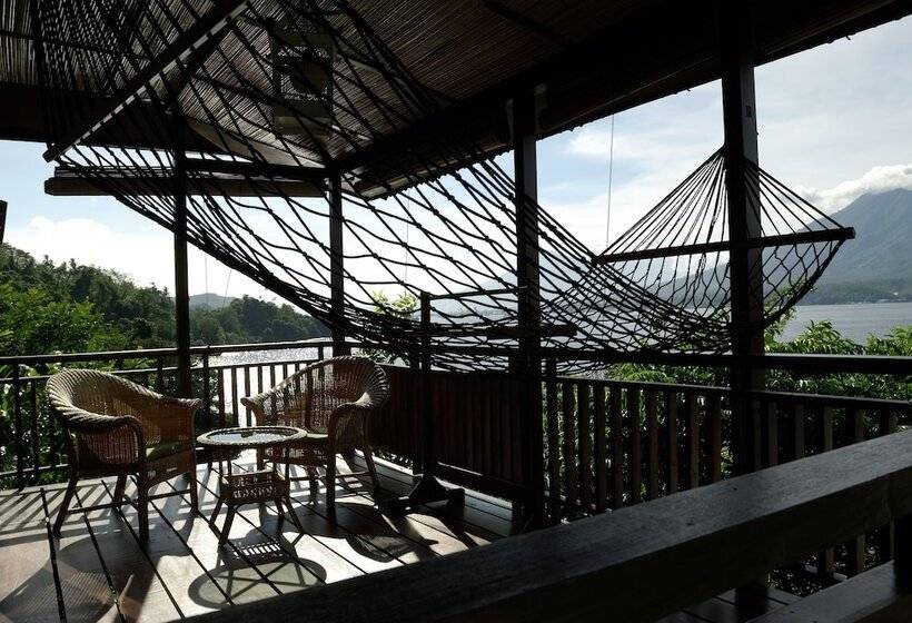 בית מלון כפרי Bastianos Lembeh Dive Resort