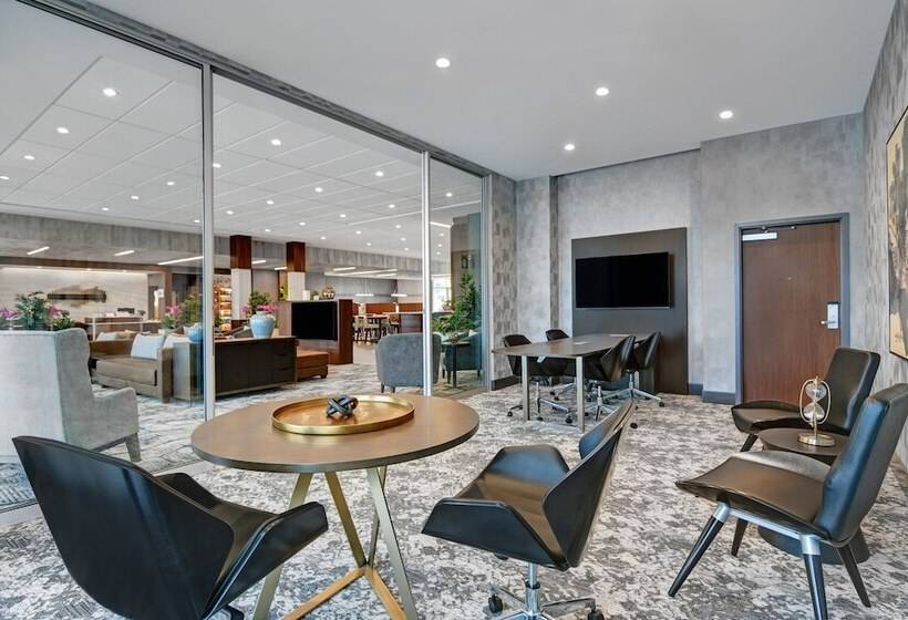 فندق Courtyard By Marriott Hamilton