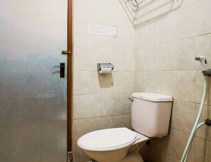 هتل Spot On 3858 Elsana Transit