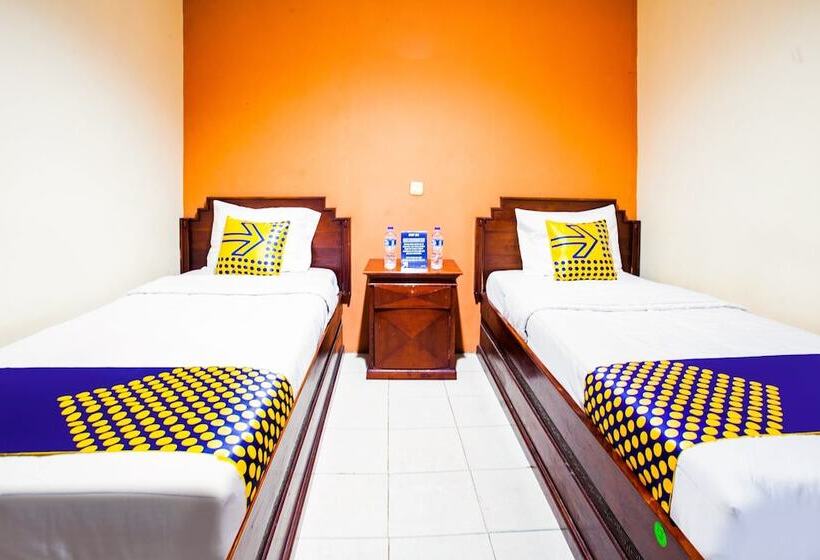 هتل Spot On 3858 Elsana Transit