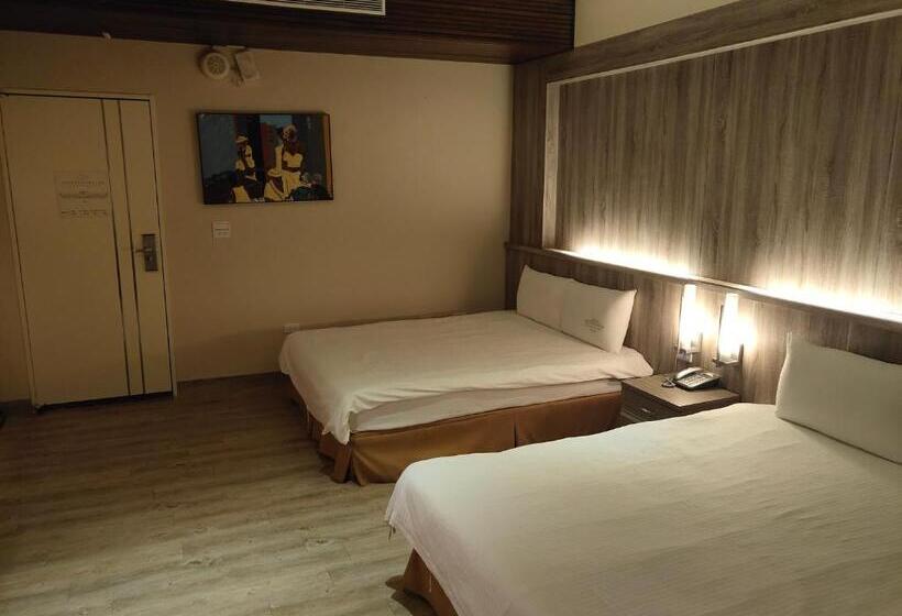 هتل Empire Pacific Castle 龍潭科學園區 六福村 小人國 幼獅工業園區