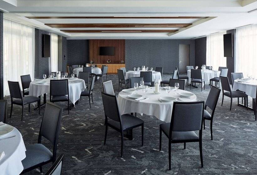 בית מלון כפרי Hampton Inn By Hilton Montreal Downtown