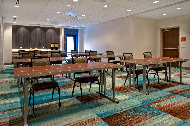 Отель Home2 Suites By Hilton Bowling Green