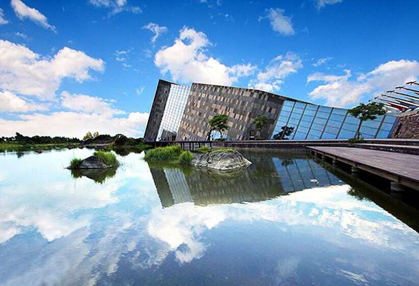 هتل Migratory Birds