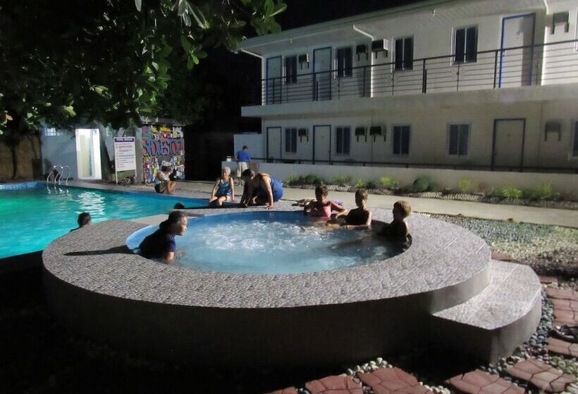 فندق Shorestop Resort Inn