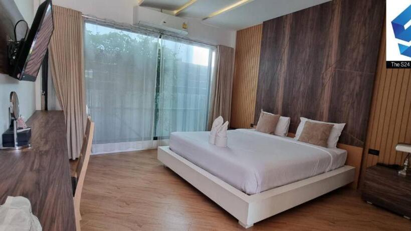 هتل The S24 Resort Buriram