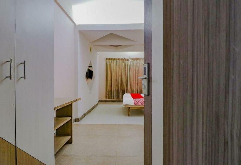 فندق Oyo 78939 Shambhavi Residency