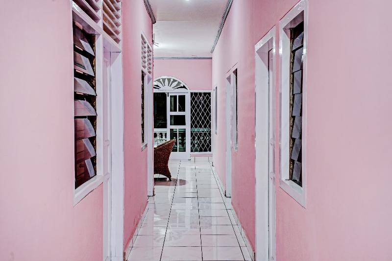 هتل Oyo 90289 Lestari Syariah Homestay