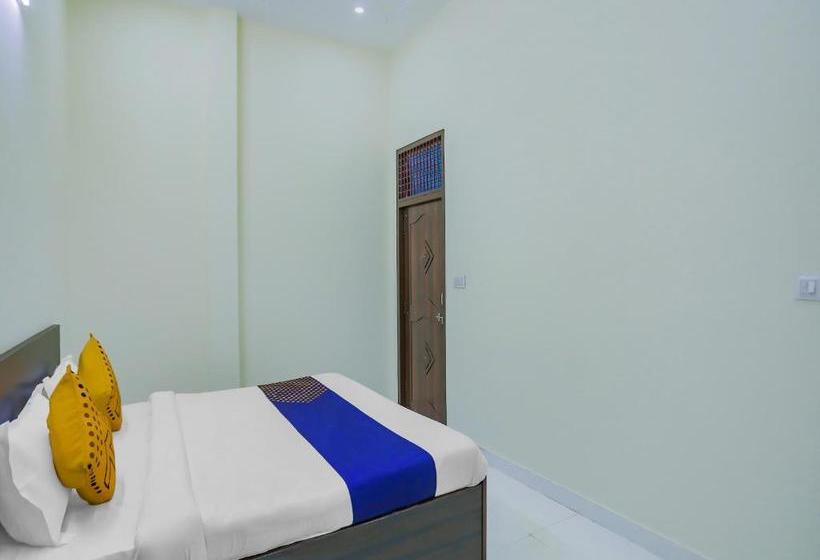 호텔 Spot On 78792 Moore Residency