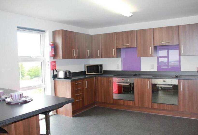 بنسيون Comfortable Ensuite Rooms, Plymouth   Hostel
