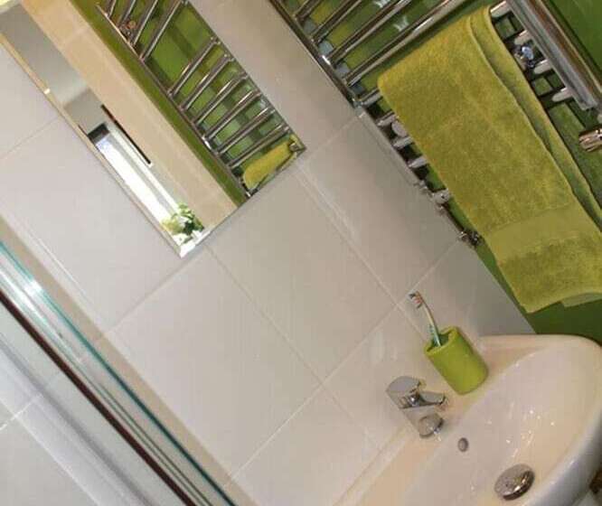 بنسيون Comfortable Ensuite Rooms, Plymouth   Hostel