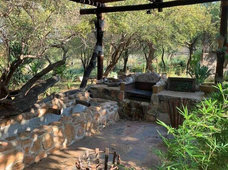 ペンション Hippomoon Lodge Game Reserve