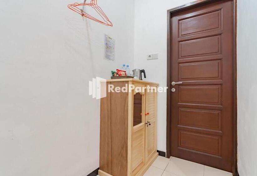 هتل Langkar Guest House Syariah Mitra Reddoorz