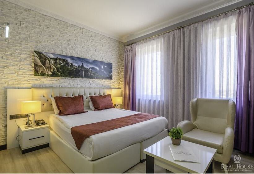 هتل Real House Boutique