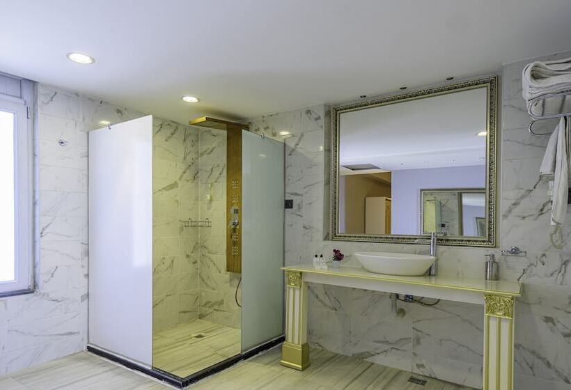 هتل Real House Boutique