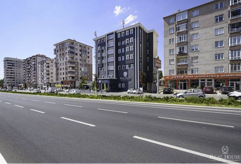 هتل Real House Boutique