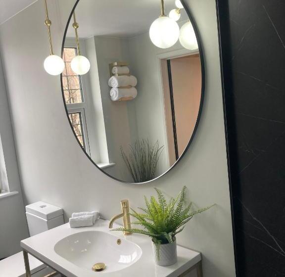 هتل Abbey Court Guest House