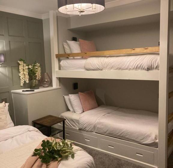 هتل Abbey Court Guest House