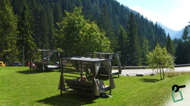 هتل Ambiez Residence