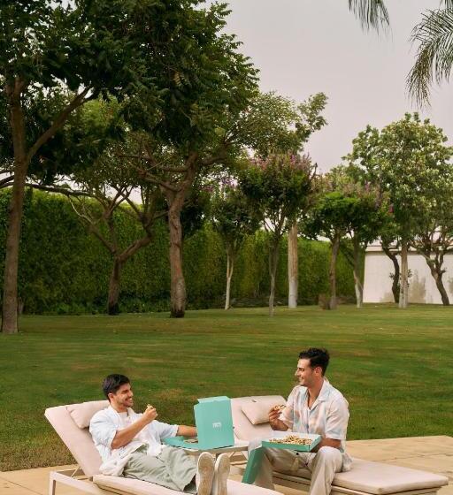 هتل Dusit Thani Lakeview Cairo