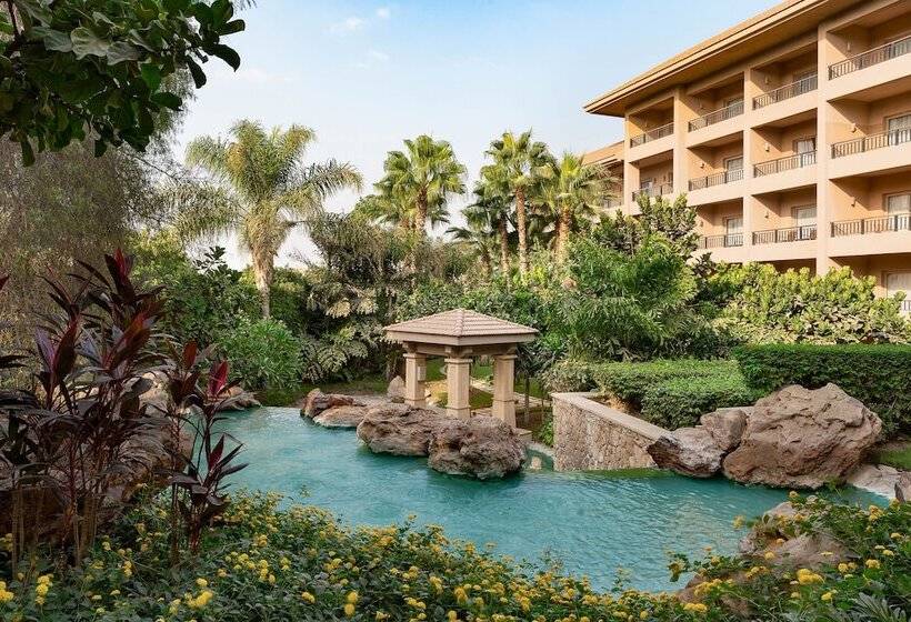 هتل Dusit Thani Lakeview Cairo