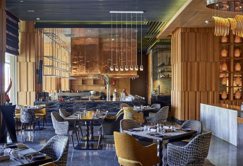 هتل Dusit Thani Lakeview Cairo