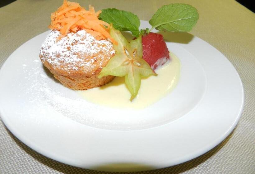 Отель Locanda Locatori