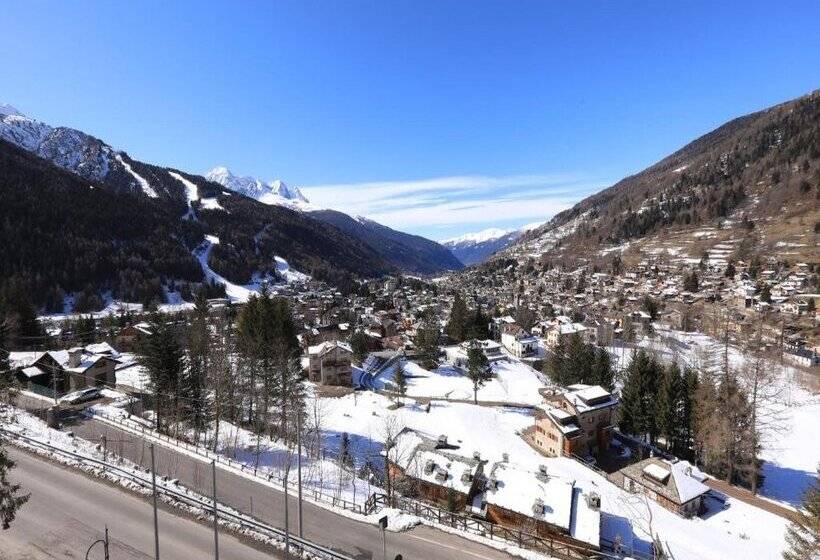Palace Pontedilegno Resort
