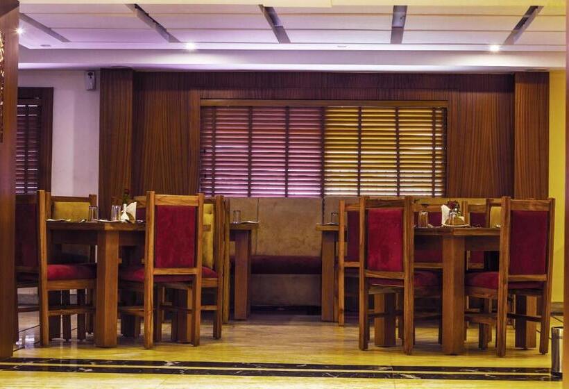 هتل Royal Regency