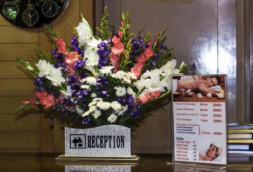 هتل Royal Regency