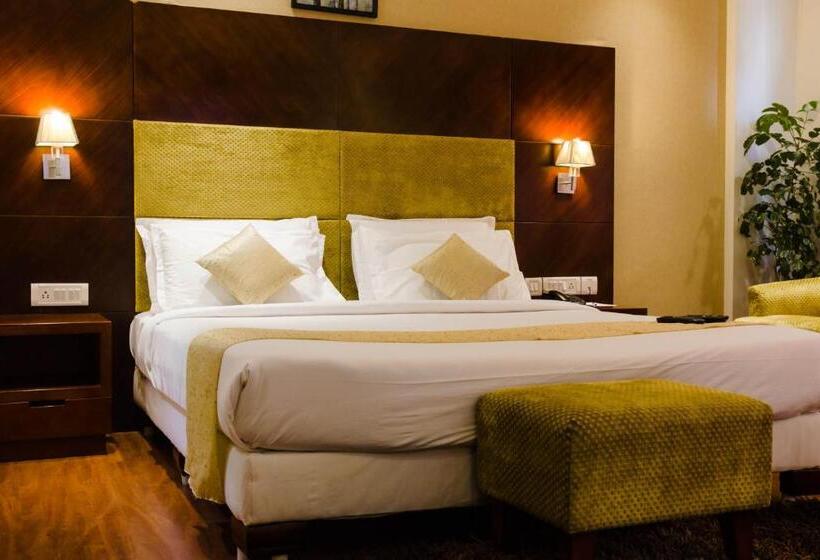 هتل Royal Regency