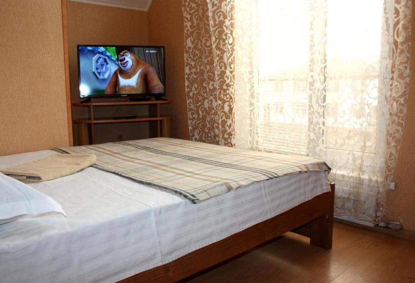 فندق صغير Inn Khlibodarskiy