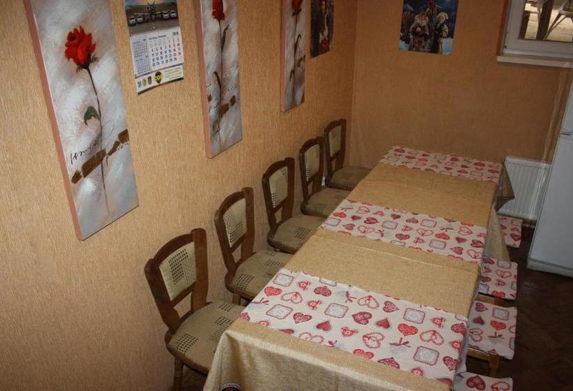 فندق صغير Inn Khlibodarskiy