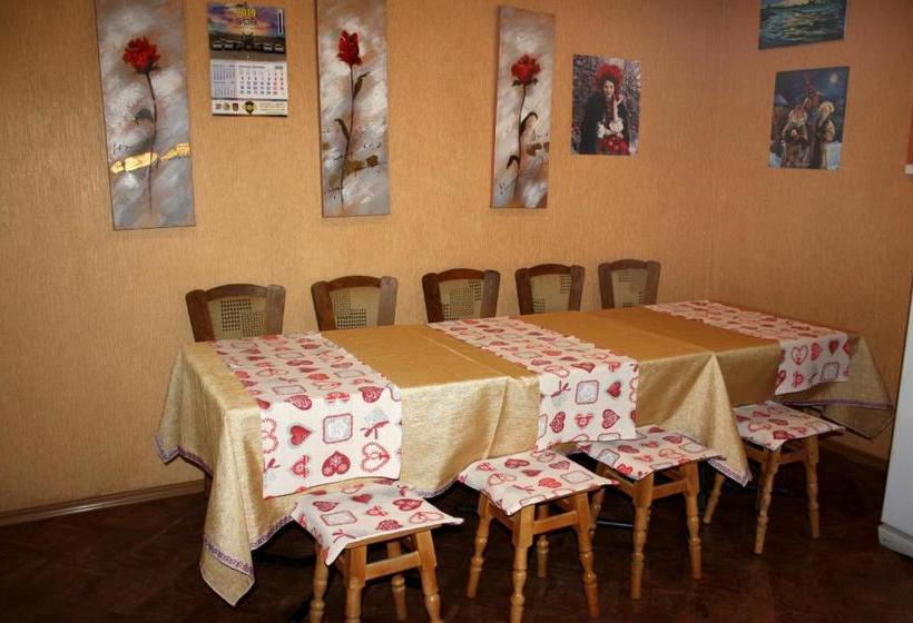 فندق صغير Inn Khlibodarskiy