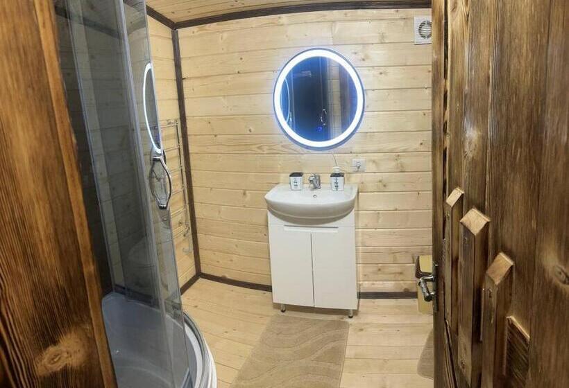 ホテル верховинський водограй