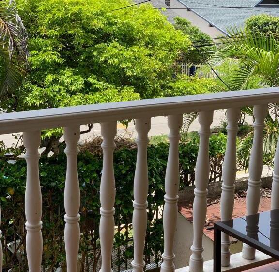 پانسیون Sarah S Place San Andres