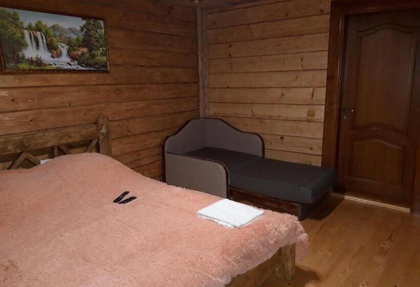 ペンション Synevyrskyj Chardash