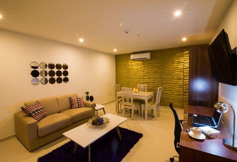 هتل Parque Del Sol