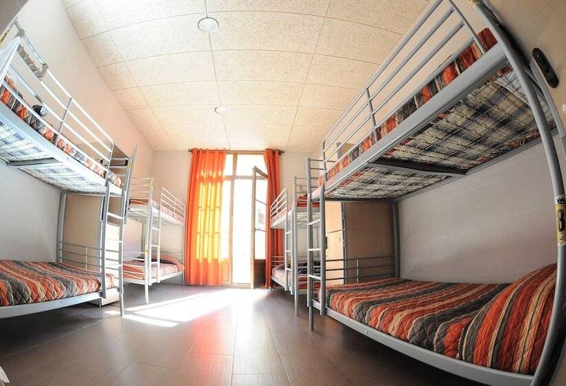 Albergue Zaragoza Hostel