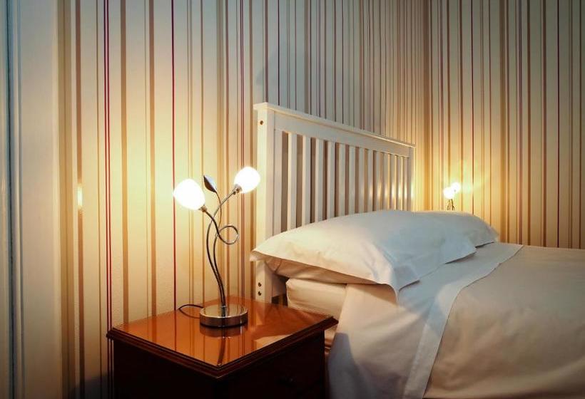فندق Adam Guest House