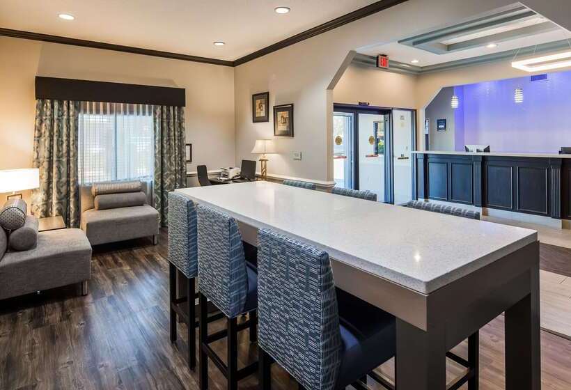 فندق Best Western Mayport Inn & Suites