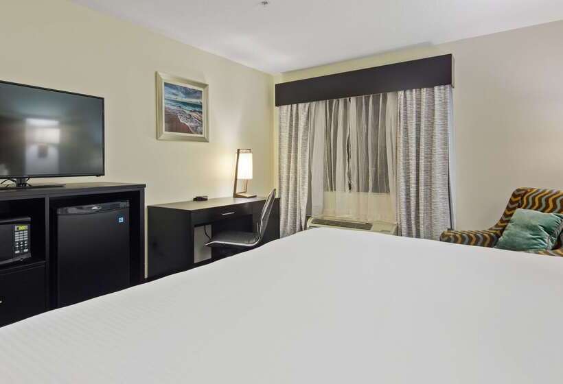 فندق Best Western Mayport Inn & Suites