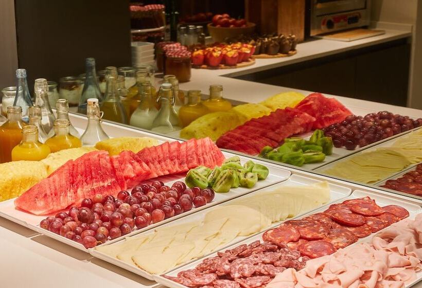 Отель Denit Barcelona