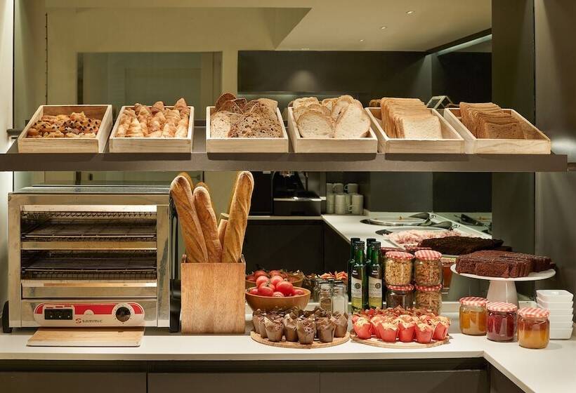 Отель Denit Barcelona