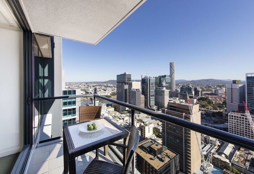 هتل Oaks Brisbane On Charlotte Suites